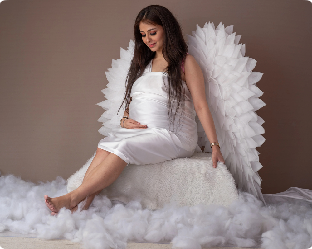 Our newborn photo retouching service enhances baby portraits with soft tones, smooth skin, and a delicate, natural finish.