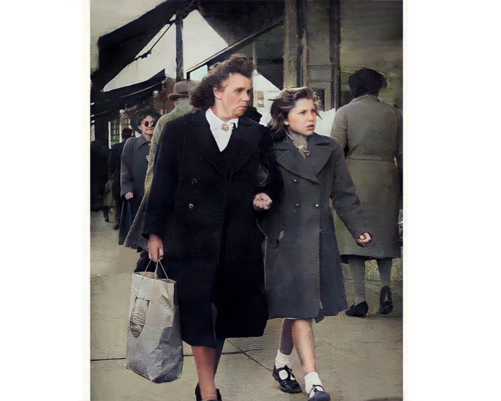 High-quality photo restoration and repair for vintage and family photographs